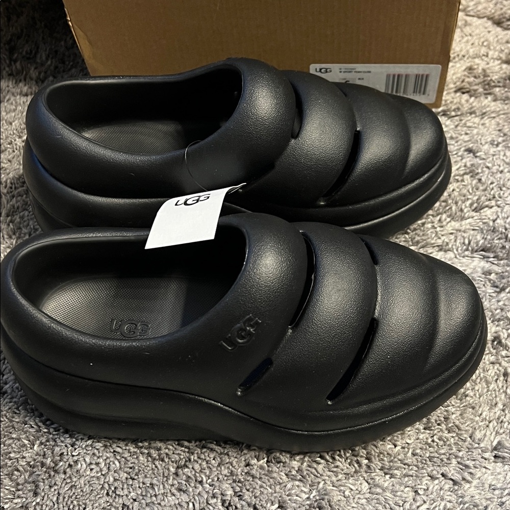 UGG Black Puffer Slide Sandals/sports clogs - Picture 3 of 13